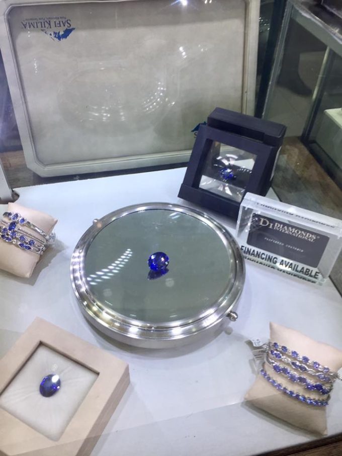Diamonds | International | Puerto Vallarta | Gemstones | Fine | jewerly | watches | accesories | downtown | gemas | accesorios | reloj | joyas